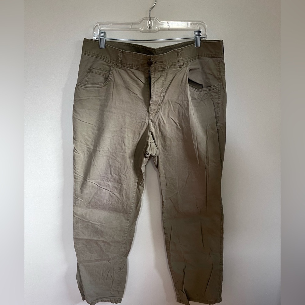 Columbia Men's Khaki Chinos